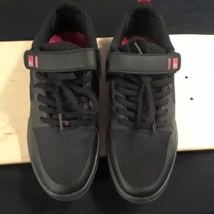 Es accel slim plus black/ice shoes brand new